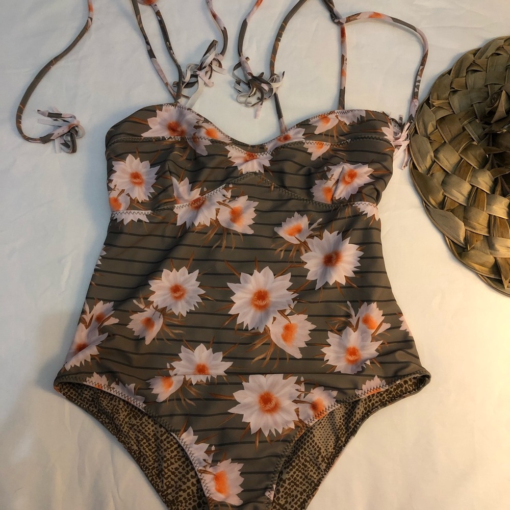Acacia One Piece
